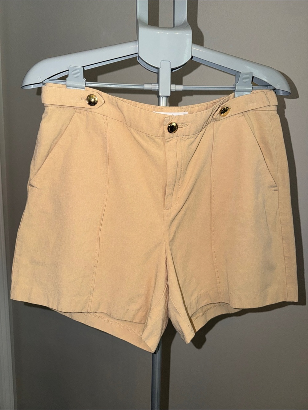 Lilly Pulitzer Soft Tan Gold-Button Linen Dinner High-Rise Shorts